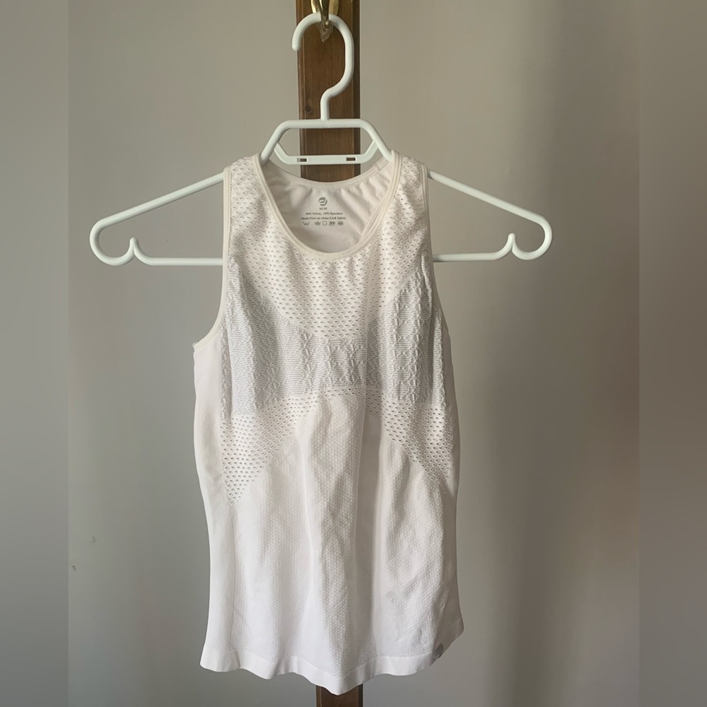 WORKOUT WEAR | Work Out / Active Wear Top | Sz M